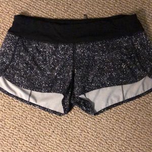 Lululemon Black whole shorts 8